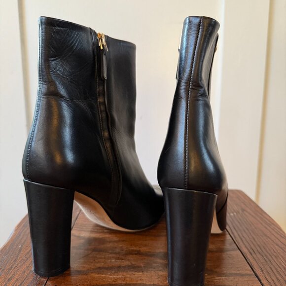 Tory Burch Penelope Point Tor Bootie Black Leather Gold Logo Size 9.5 - Picture 3 of 9